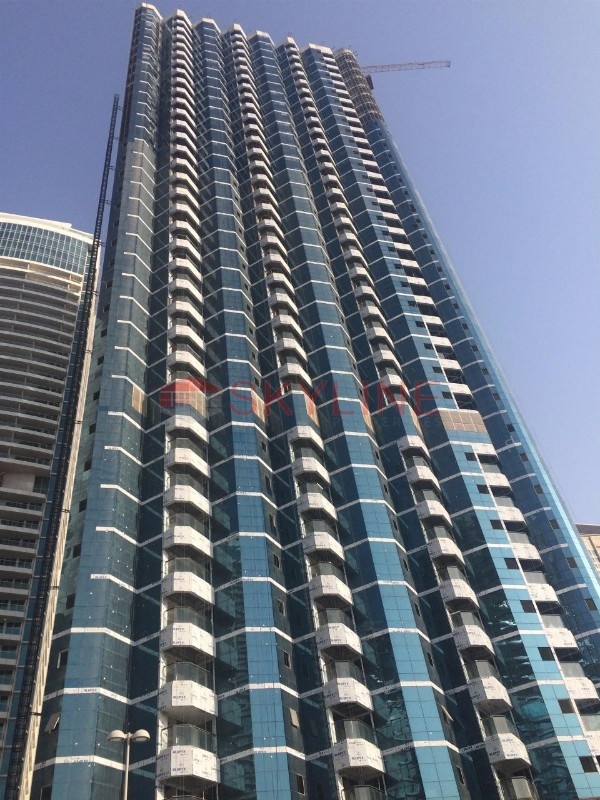 للبيع شقة في دبي طريق الشيخ زايد